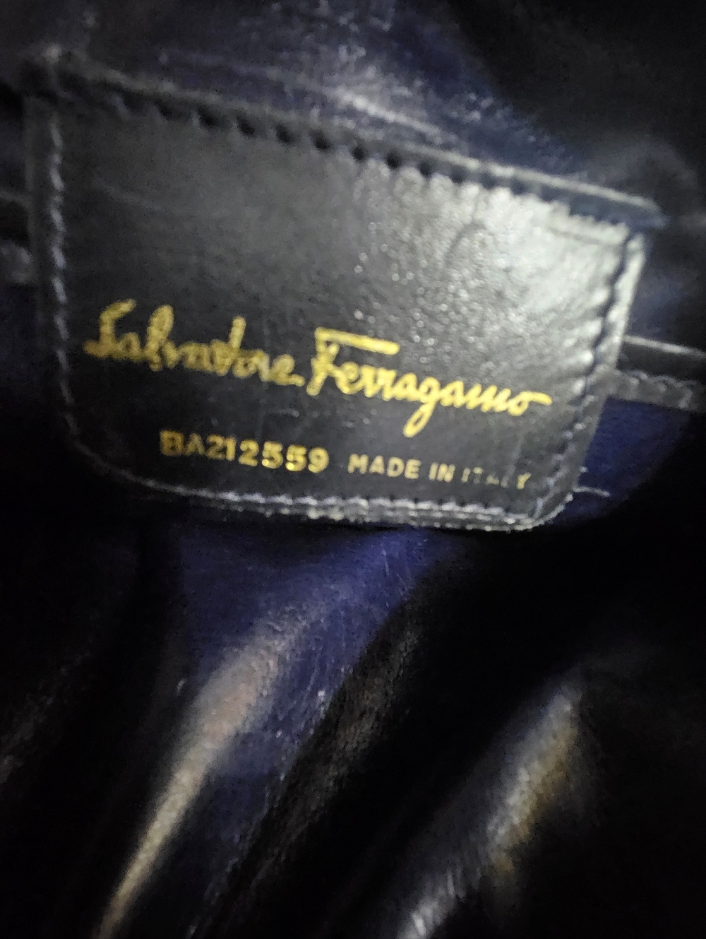 🧡❤️Womens Salvatore Ferragamo Vara Dark Navy Leather Shoulder Bag💞❣️ - Picture 7 of 12